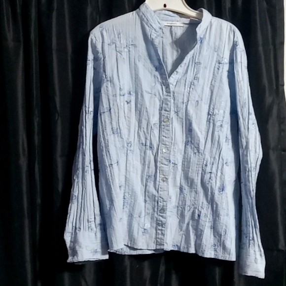Dress Barn Woman's Button Up Top - Picture 1 of 5